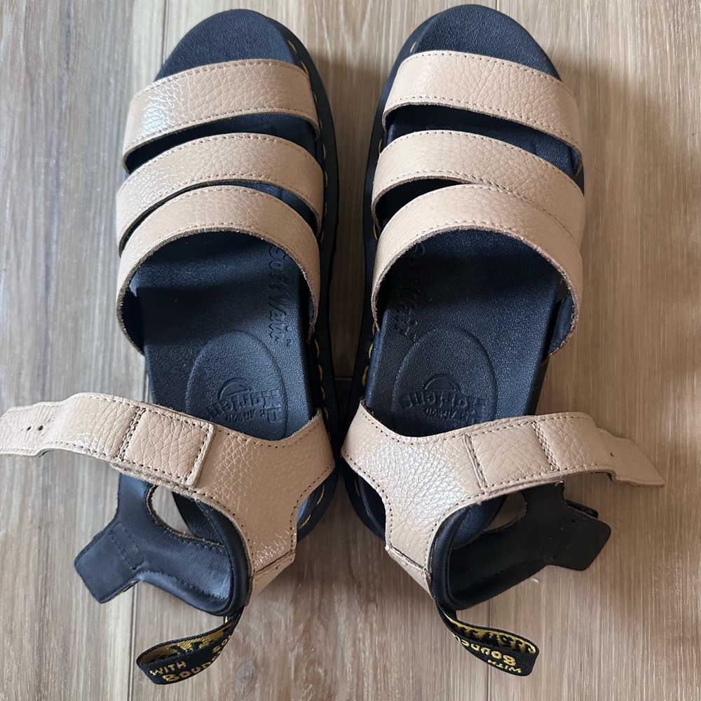 Dr Martens Blaire Platform Sandals 7W Beige
